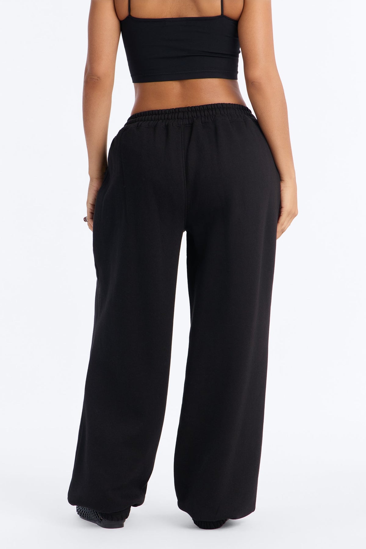 Mia Pleated Fleece Jogger Pants - Black