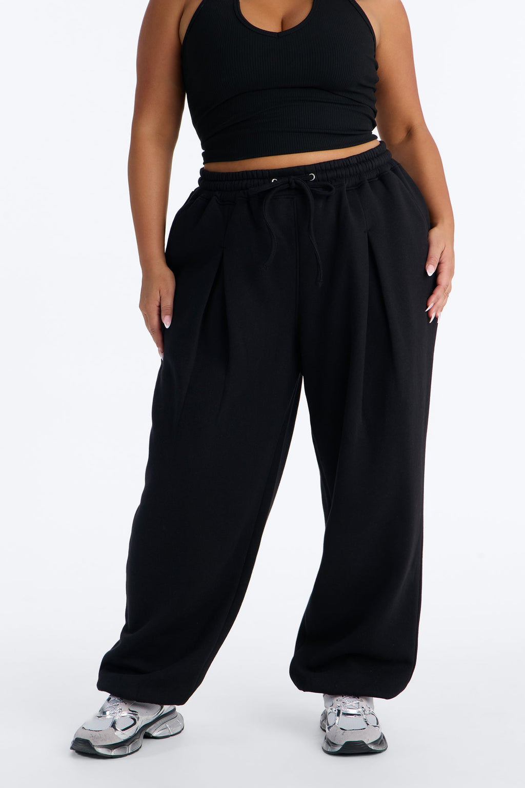 Mia Pleated Fleece Jogger Pants - Black